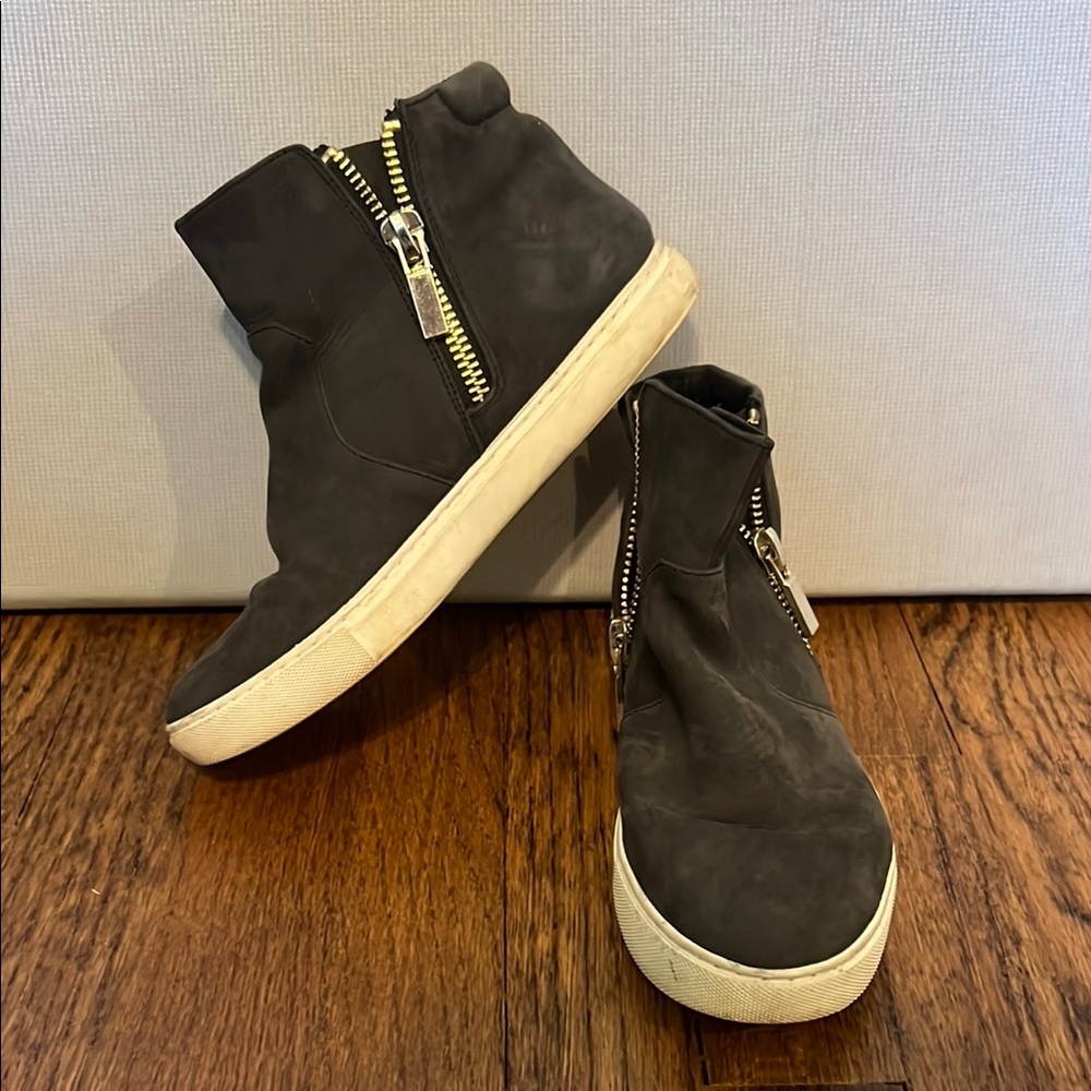 Black High-Top Sneakers with Zipper